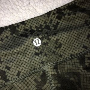 Lululemon cropped leggings!